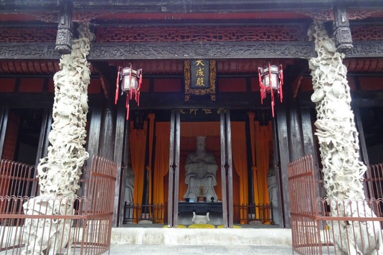Discover the Serenity of Anshun Confucian Temple: A Cultural Gem in Guizhou