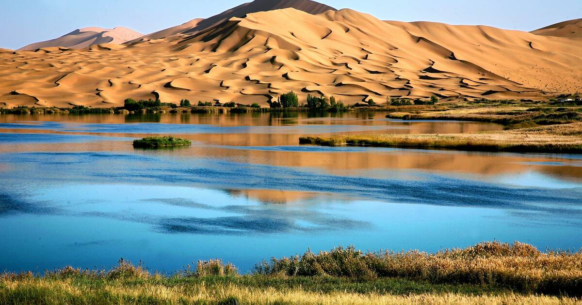 A scenic view of badain_jaran_desert
