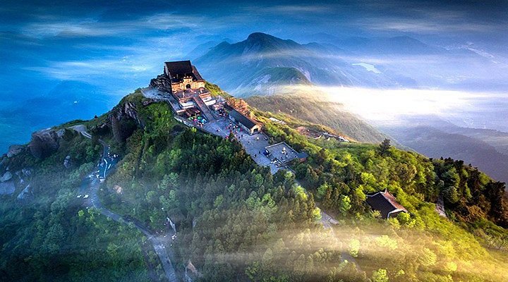 A scenic view of Changsha Yuelu Mountain Orange Isle