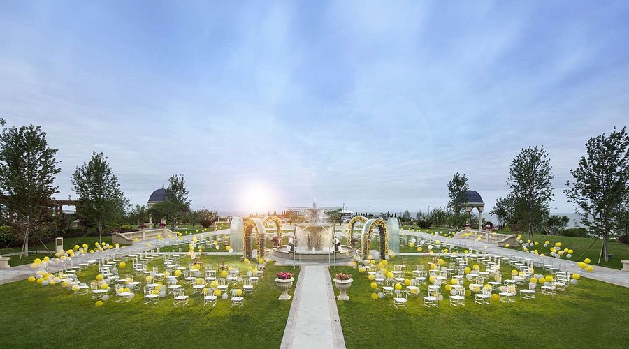 A scenic view of dalian_golden_pebble_beach
