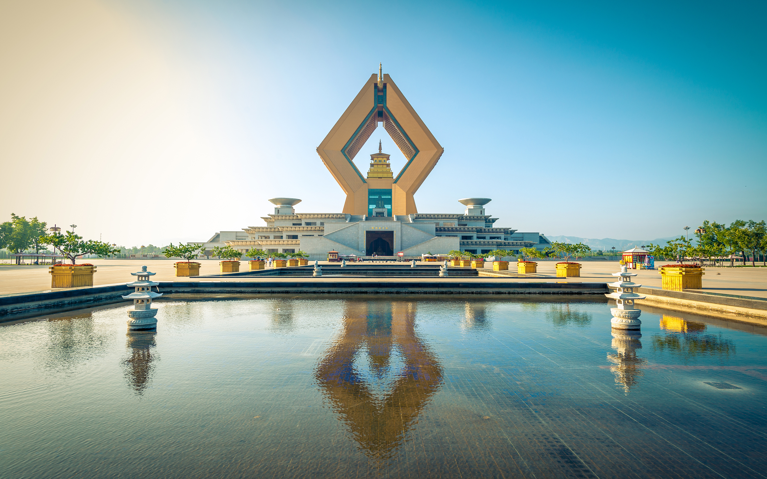 A scenic view of famen_temple_cultural_scenic_area
