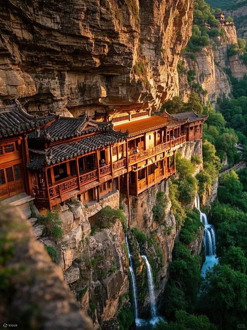 A scenic view of fengguo_temple_yixian