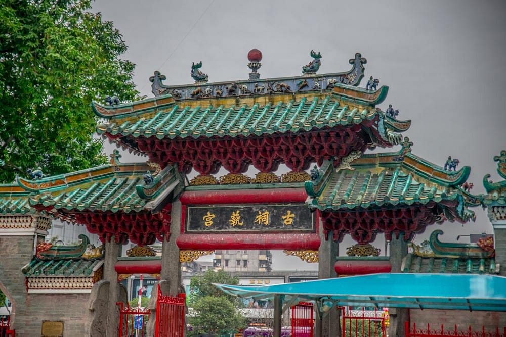 A scenic view of foshan zumiao temple