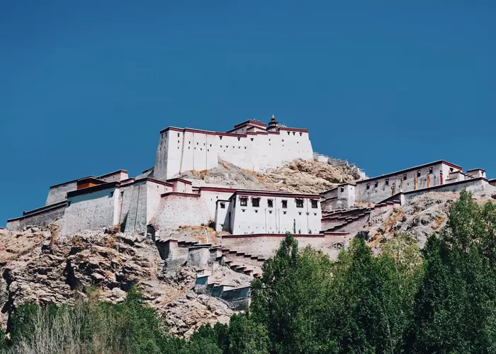 A scenic view of gyantse dzong