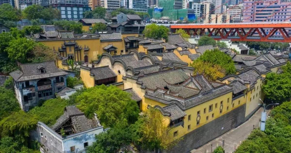 A scenic view of huguang_guild_hall