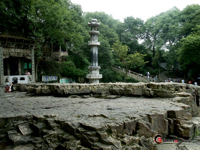 A scenic view of huqiu sword pool