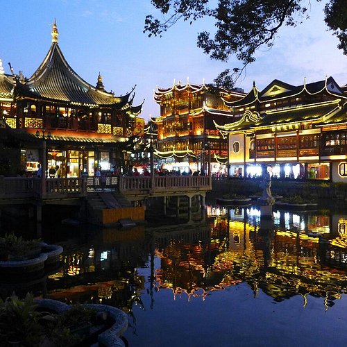 A scenic view of Jiexiu Chenghuang Miao