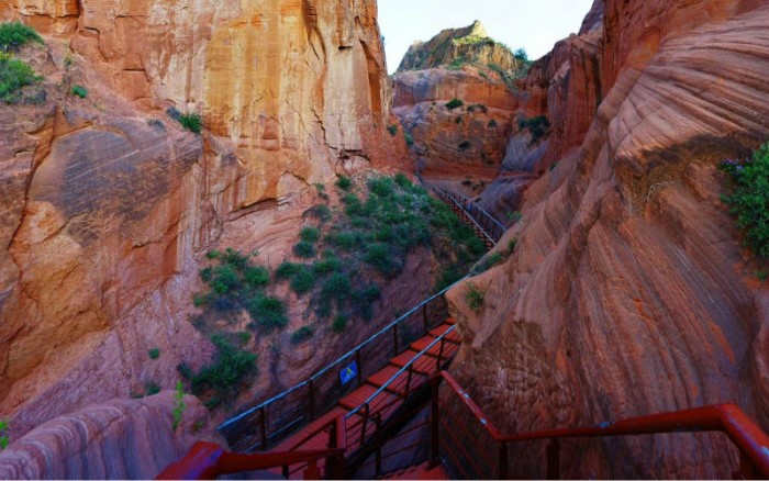 A scenic view of jingbian_county_wave_valley_scenic_area