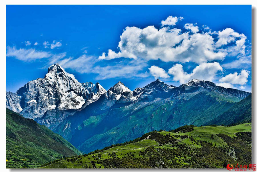 A scenic view of jingting mountain