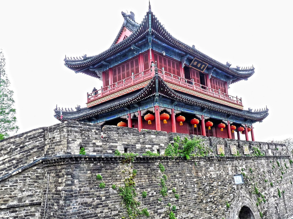 A scenic view of Jingzhou Ancient City