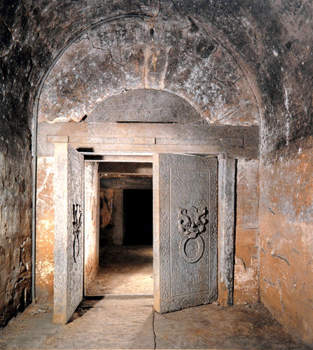 A scenic view of kumul han dynasty tombs