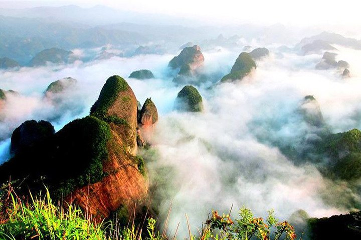 A scenic view of Langshan Mountain