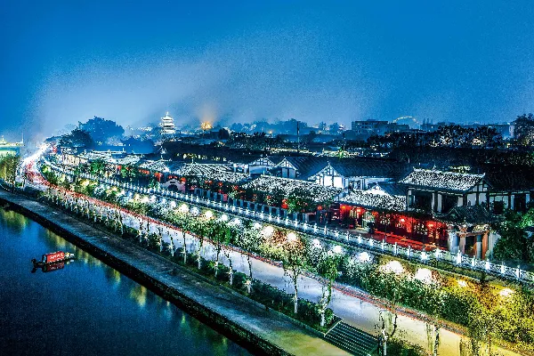 A scenic view of langzhong ancient city architecture