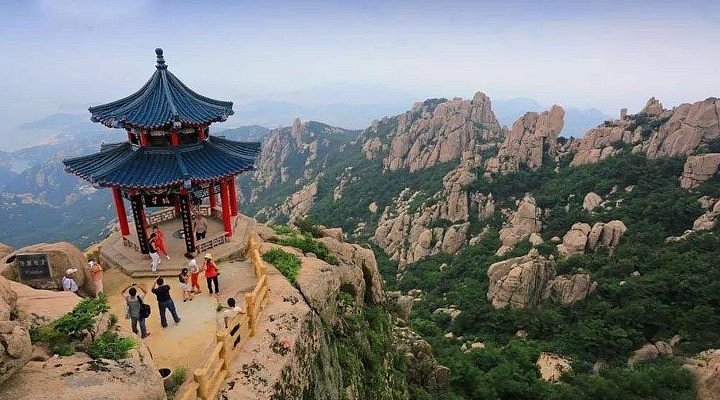 A scenic view of Laoshan Mountain