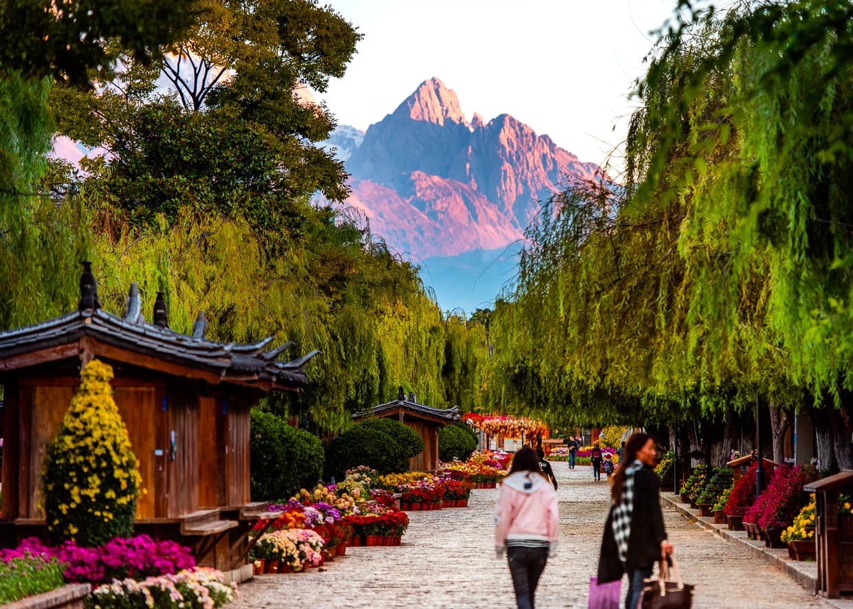 A scenic view of lijiang ancient town