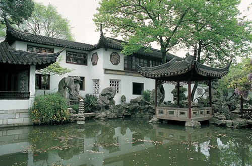 A scenic view of lingering garden