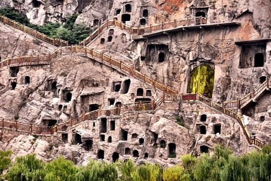 A scenic view of Longmen Grottoes