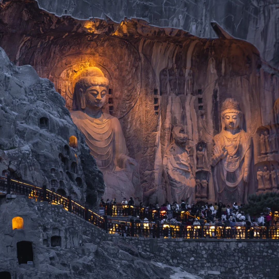 A scenic view of Longmen Grottoes
