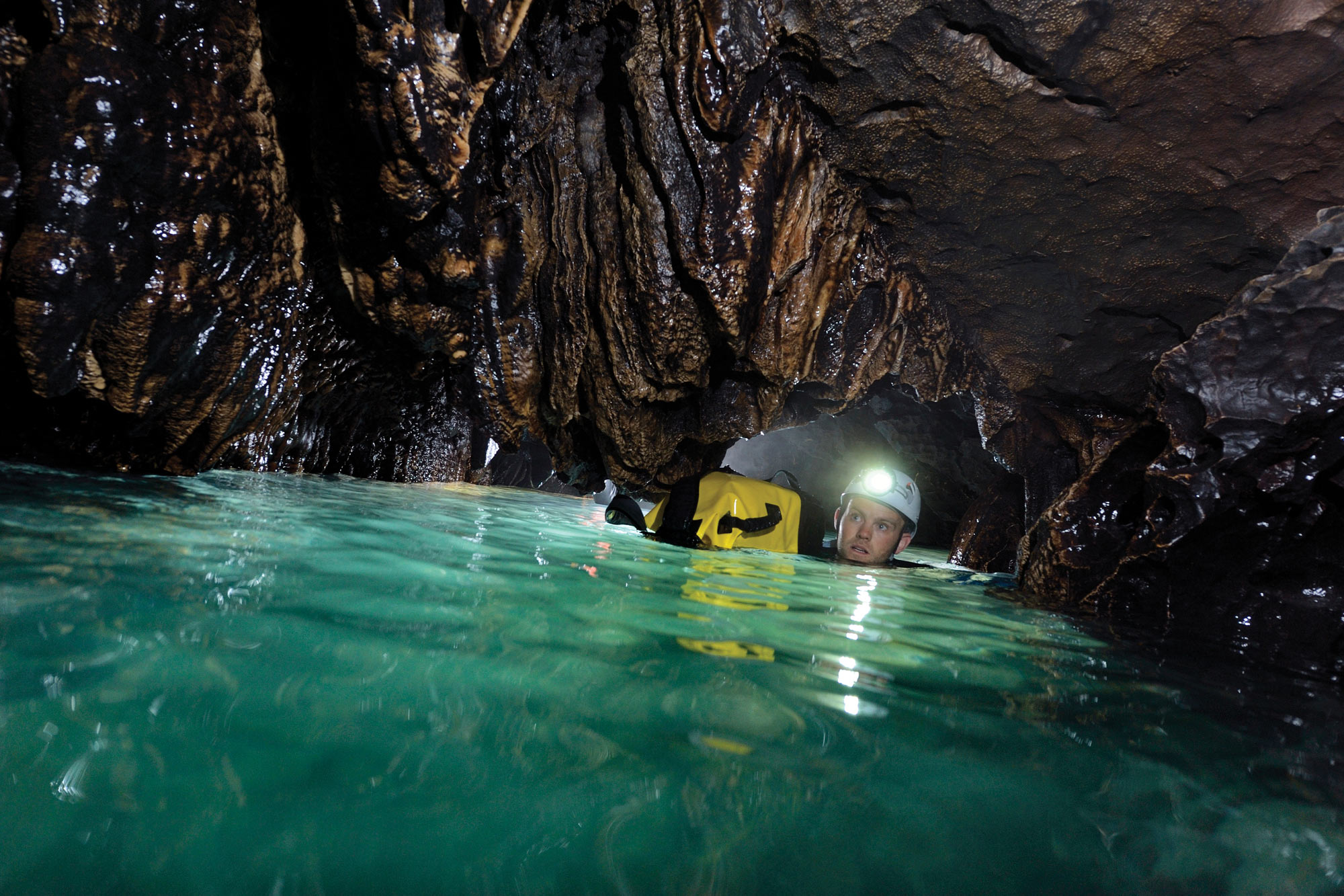 A scenic view of luobi_cave