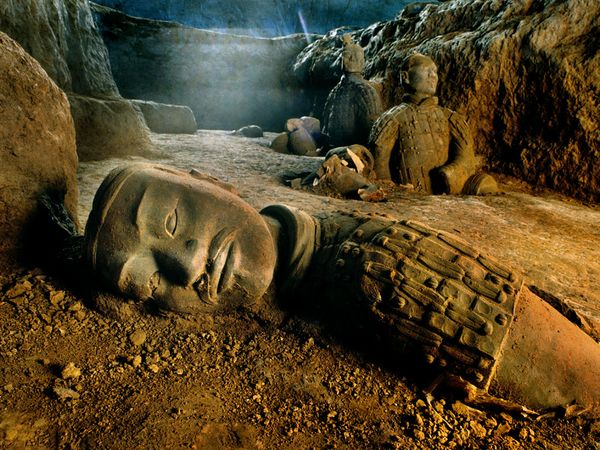 A scenic view of mausoleum_of_emperor_qin_shi_huang