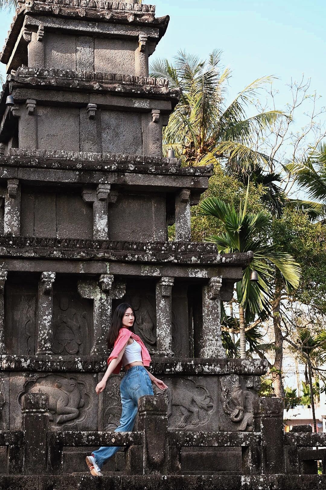 A scenic view of meilang_sister_pagodas
