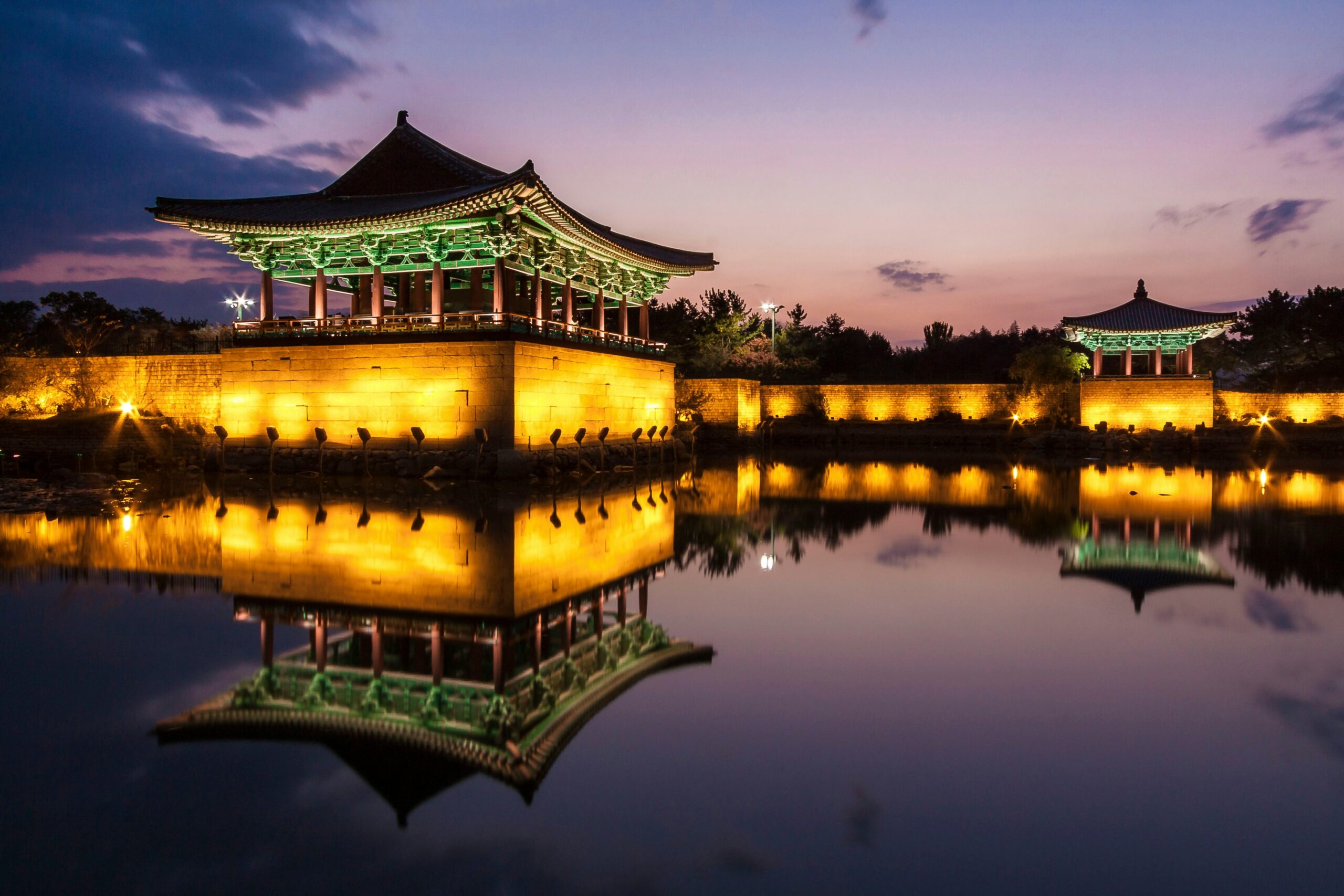 A scenic view of meizhou thousand buddha pagoda