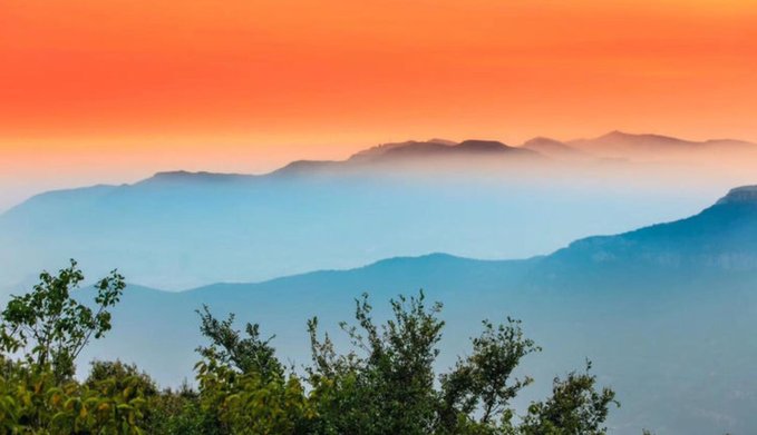 A scenic view of mount huaguo