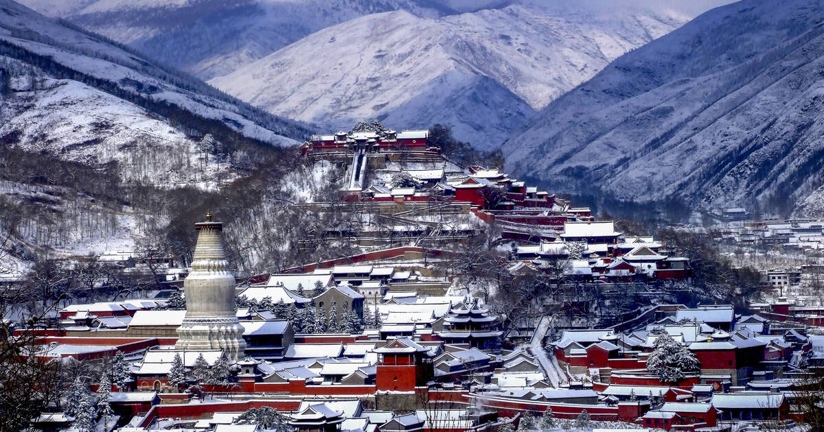 A scenic view of Mount Wutai