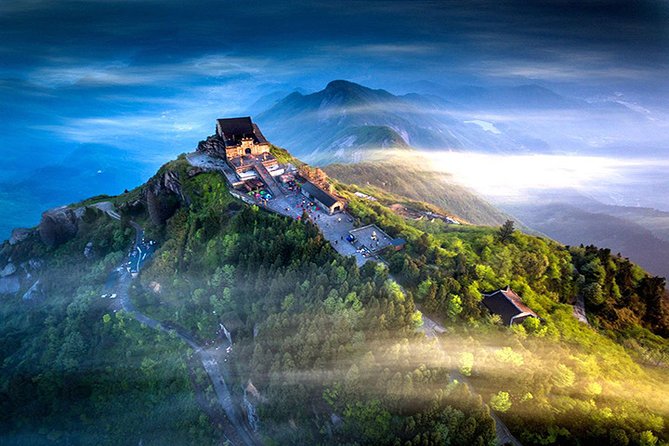 The Mystique of Nanyue Hengshan: Temples, Legends, and Stunning Landscapes