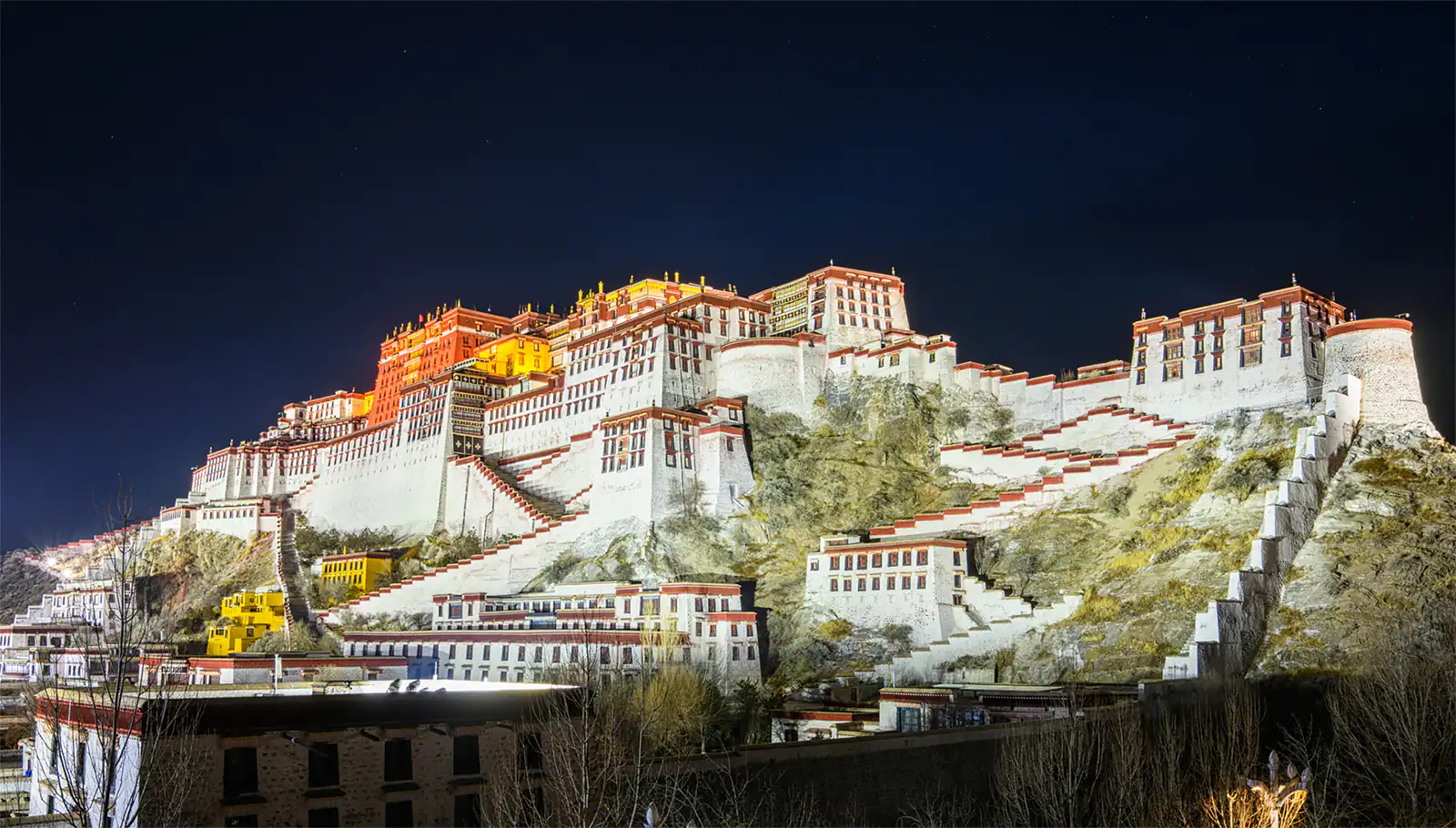 A scenic view of potala palace