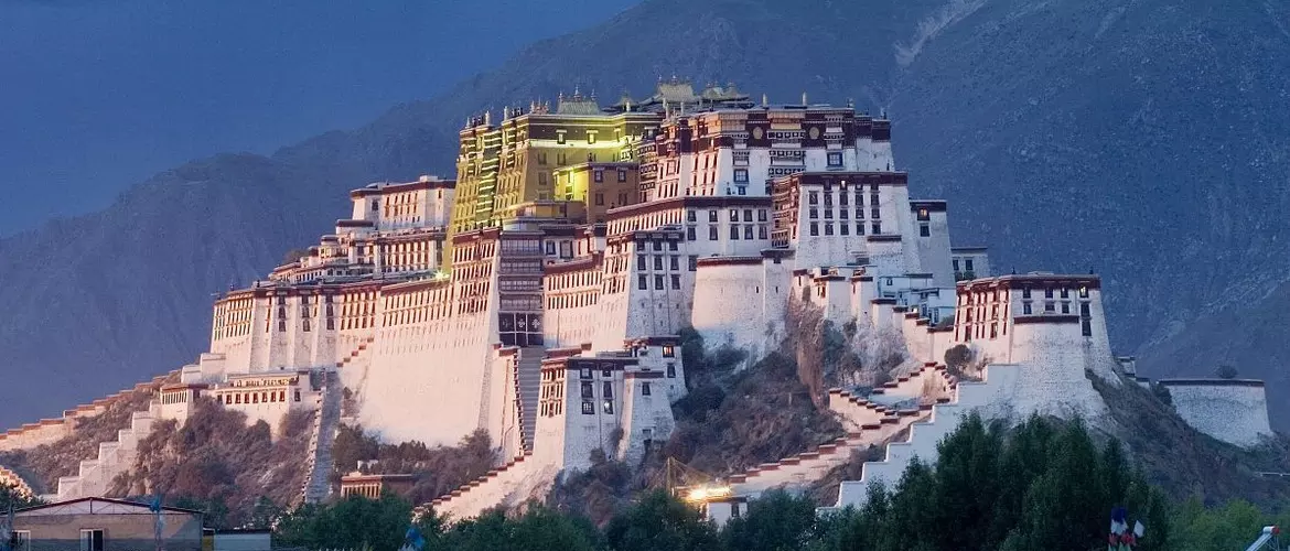A scenic view of potala palace complex