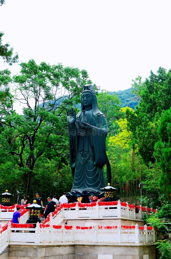 A scenic view of Qianfo Cliff Statues Jinan