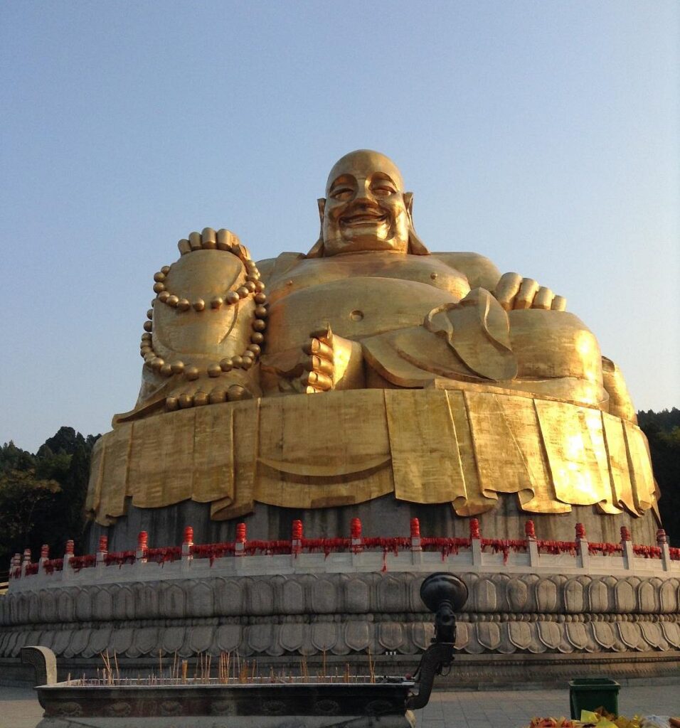 Qianfo Cliff Statues: A Breathtaking Blend of Nature and Ancient Sculpture in Jinan