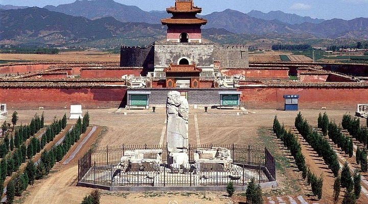 A scenic view of Qing Eastern Tombs