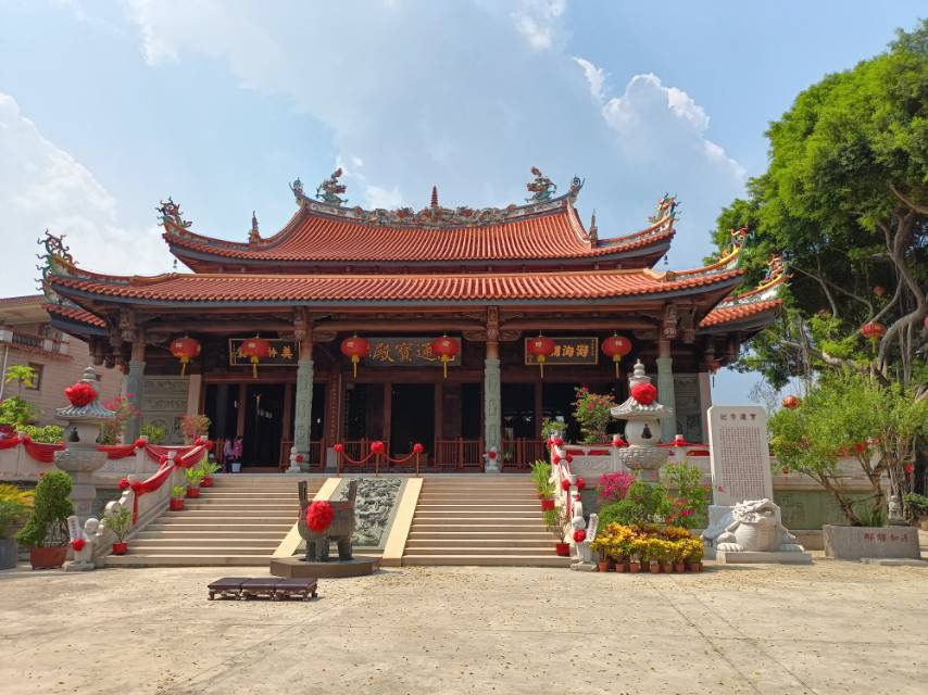 A scenic view of Qinglian Temple