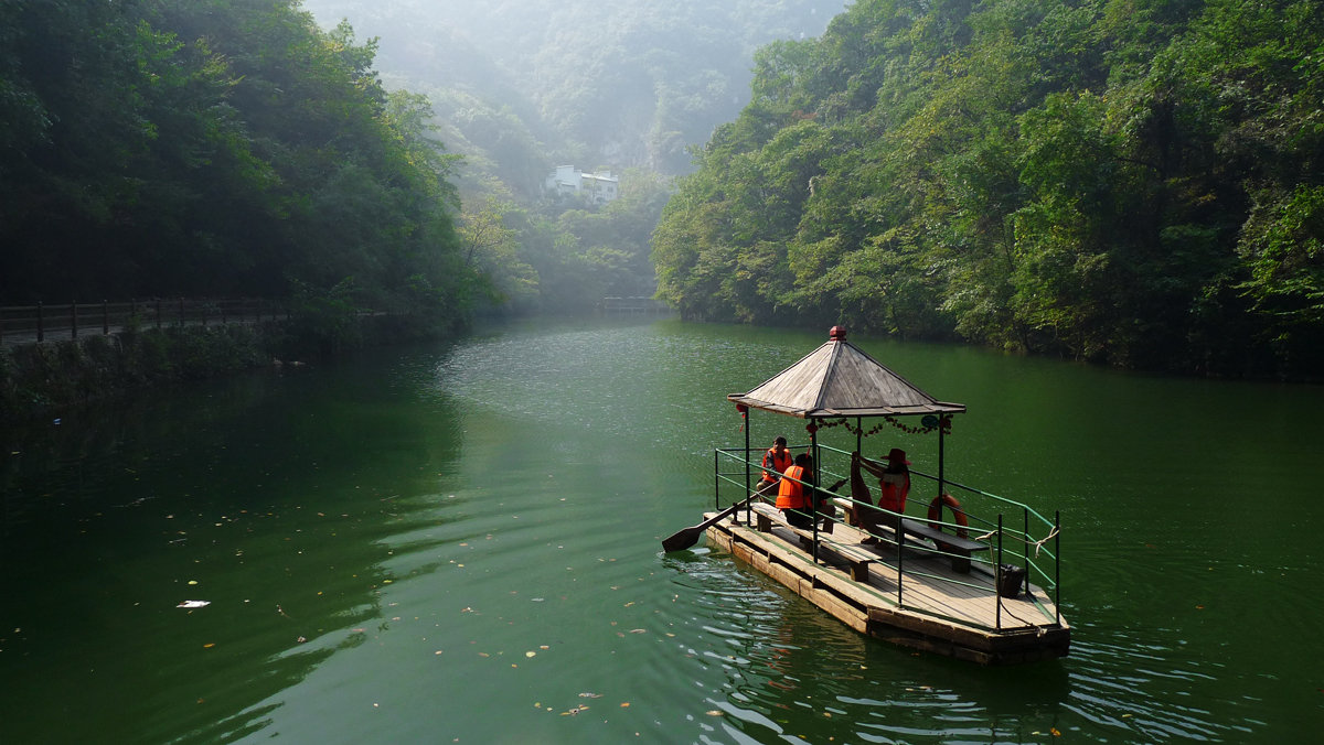 A scenic view of shangnan_jinsi_grand_canyon