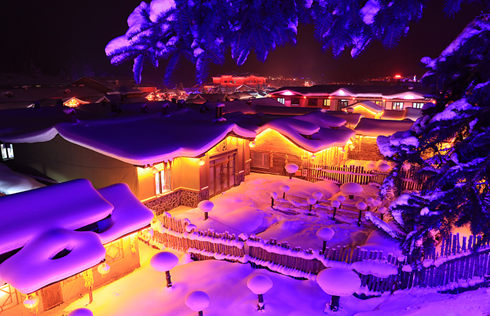 A scenic view of song dynasty town
