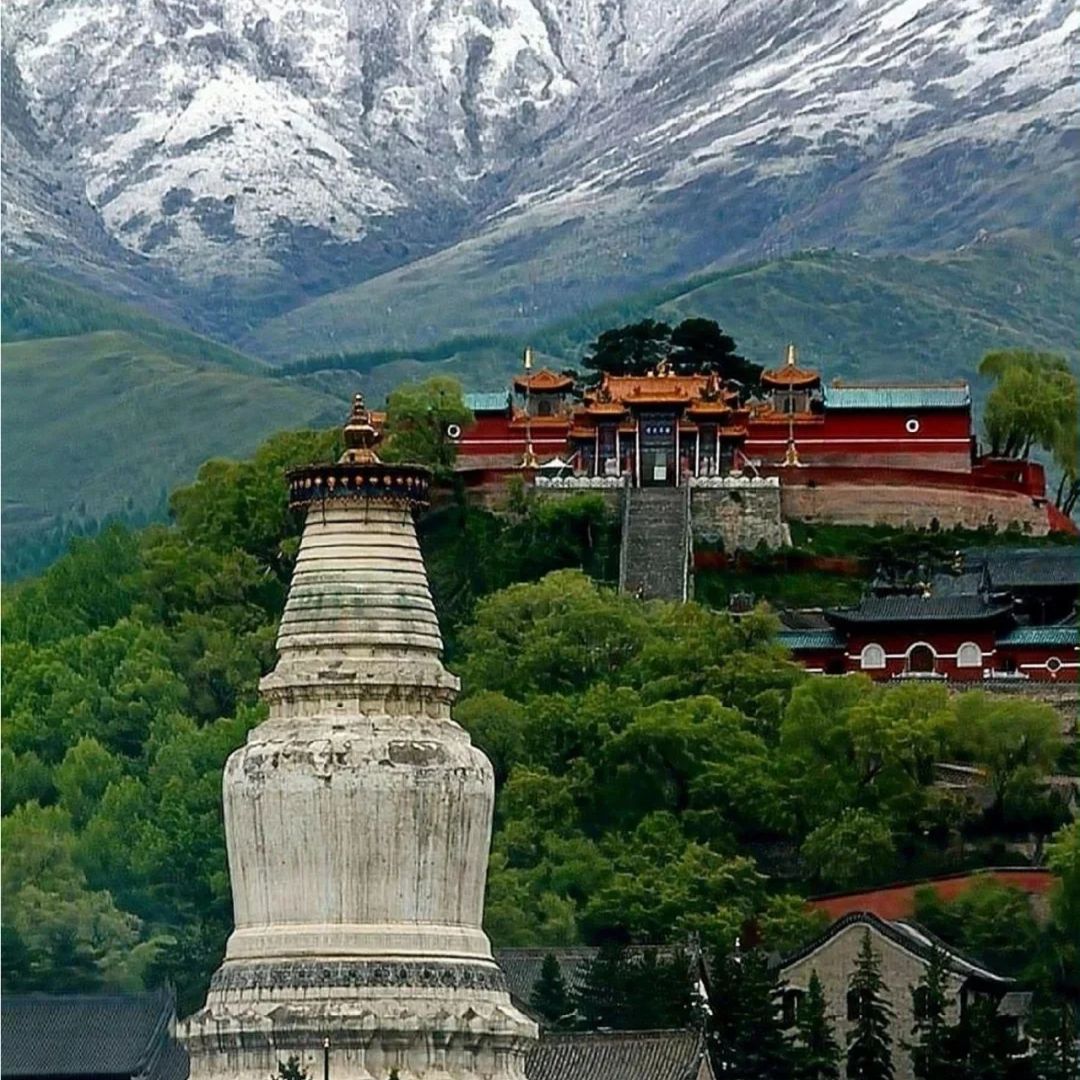 A scenic view of south_wutai_scenic_area