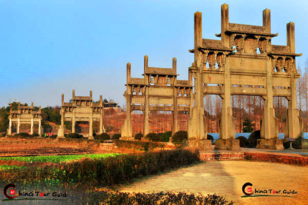 A scenic view of tangyue memorial archway