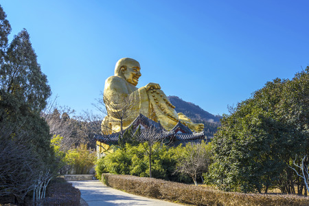 A scenic view of Thousand Buddha Mountain