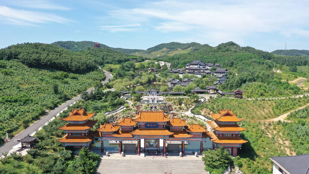 Experience the Vibrant Culture and History of Weihai Huaxia City