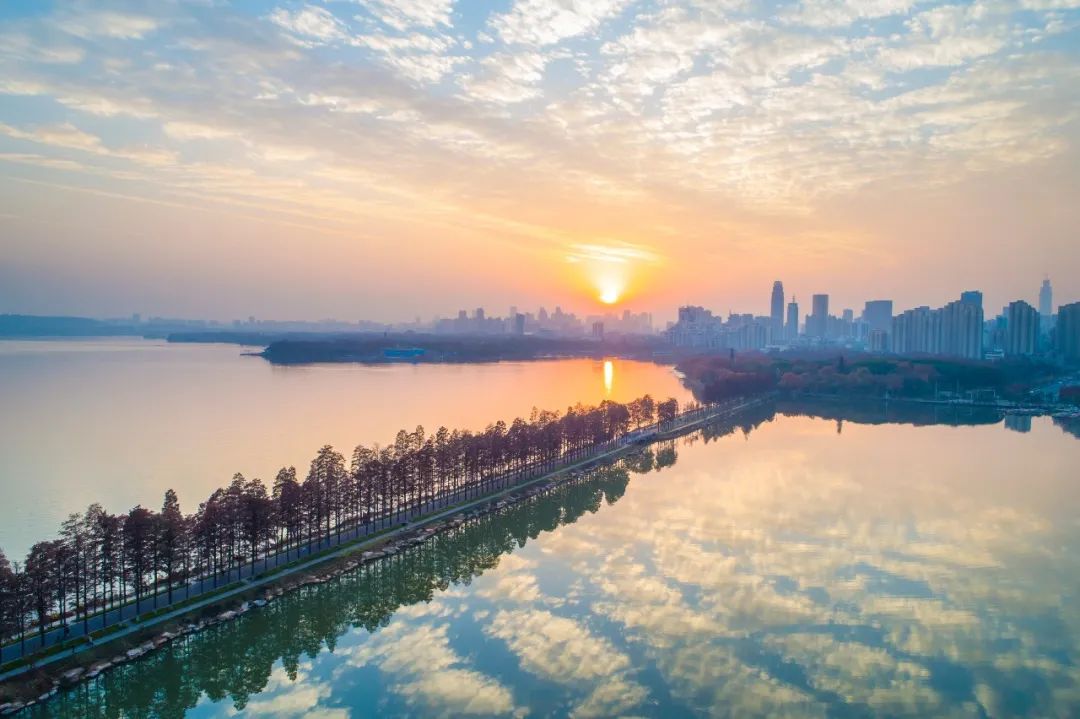 A scenic view of Wuhan East Lake