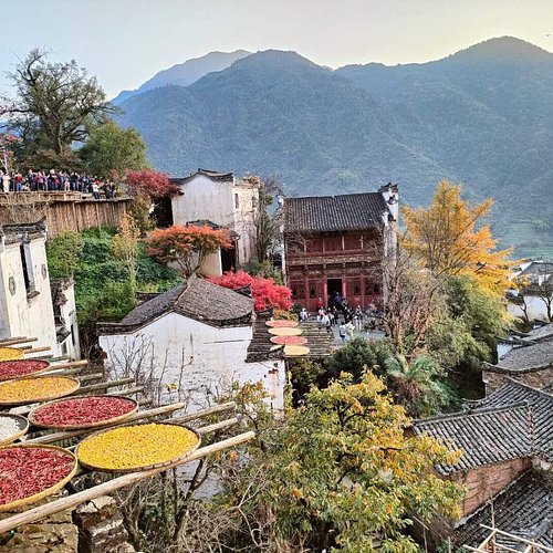 A scenic view of Wuyuan Jiangwan