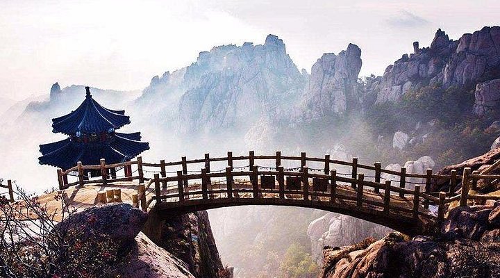 A scenic view of yanan_laoshan_national_forest_park_scenic_area