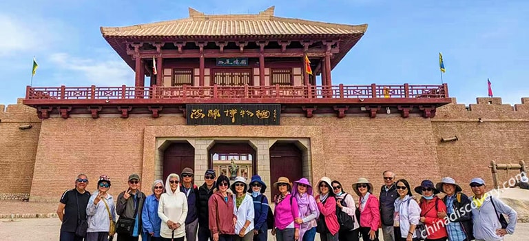 A scenic view of yangguan pass