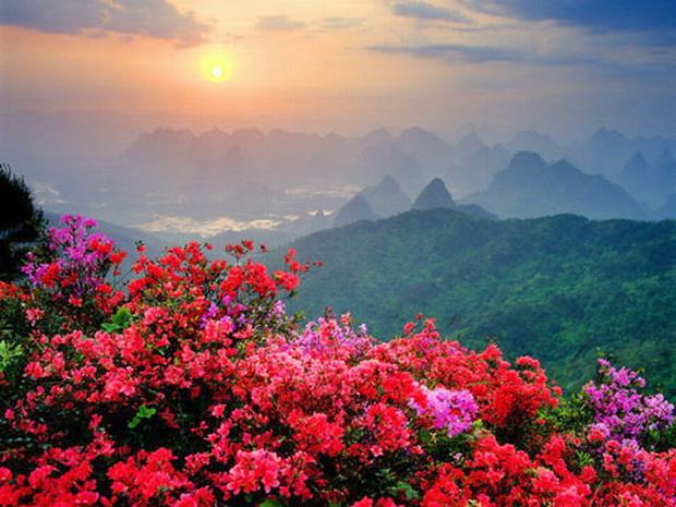 A scenic view of Yao Mountain