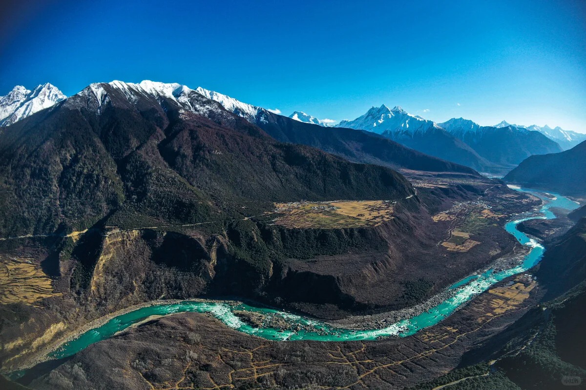 A scenic view of yarlung zangbo grand canyon