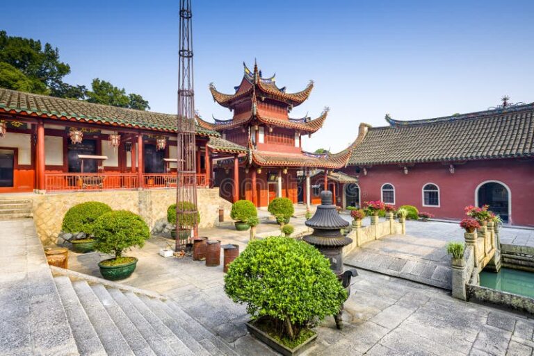 The Spiritual Significance of Yongquan Temple: A Pilgrim’s Paradise