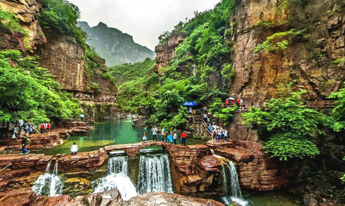 A scenic view of Yuntai Mountain