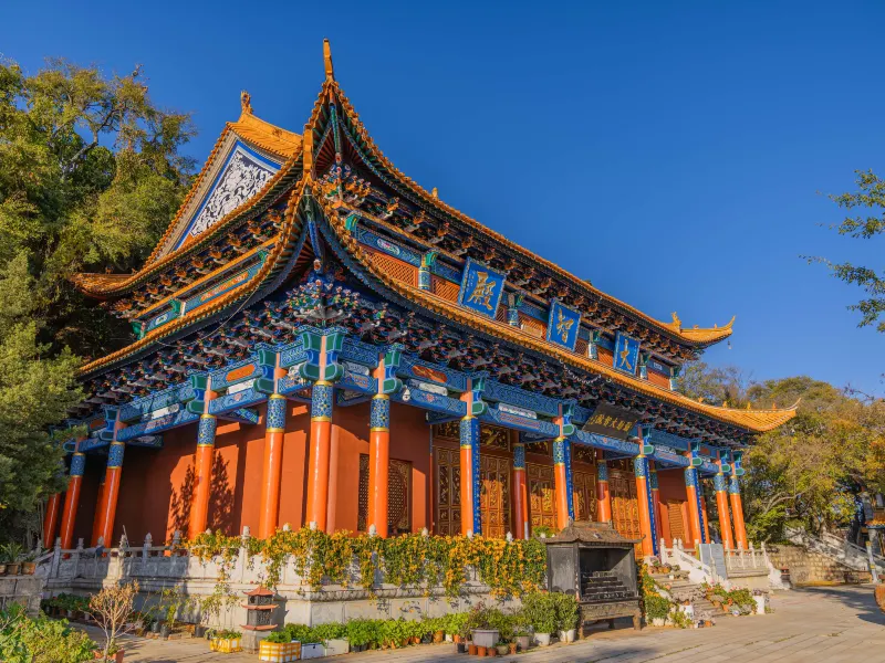 A scenic view of Yuquan Temple And Iron Pagoda